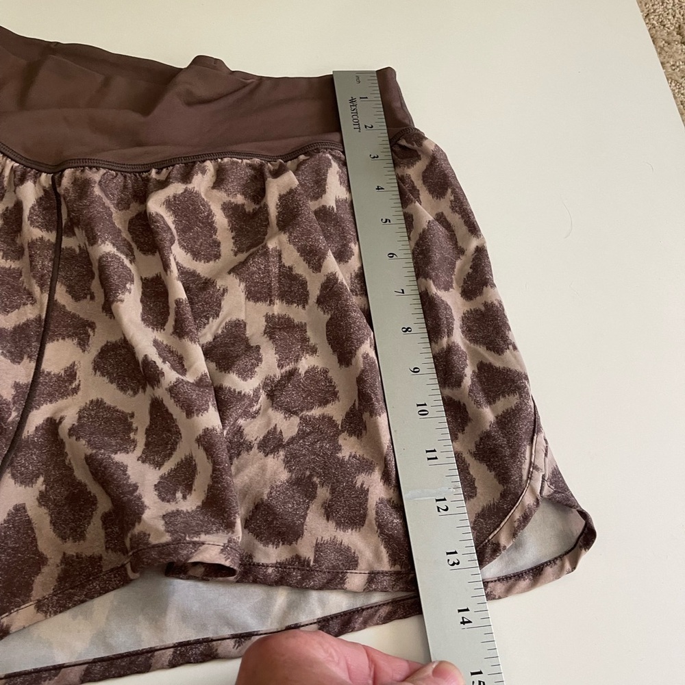 Aerie Offline Leopard Print Athletic Gym Shorts Size XL - Picture 9 of 10